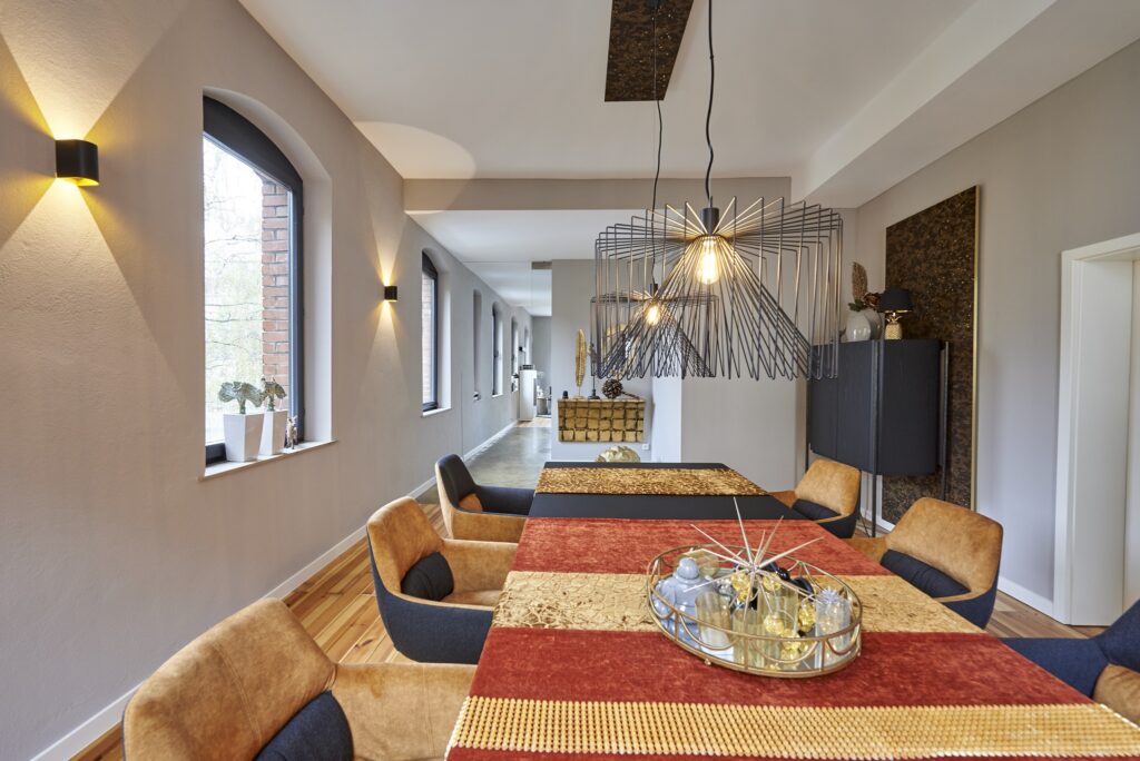 Offener Wohn- und Essbereich