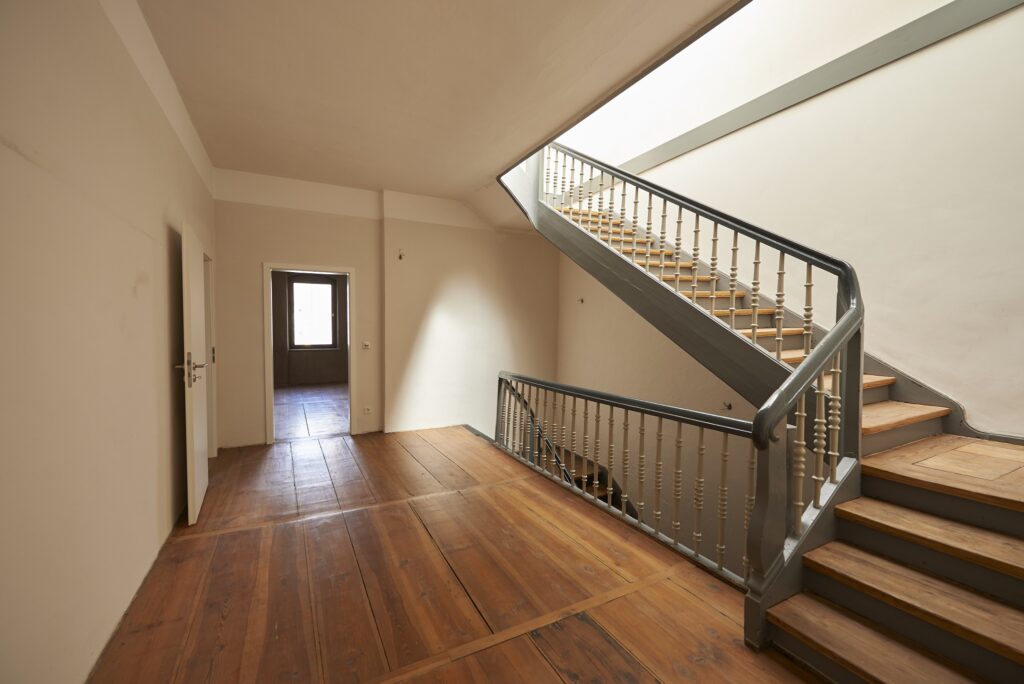 Treppenhaus im Altbau vor Umgestaltung