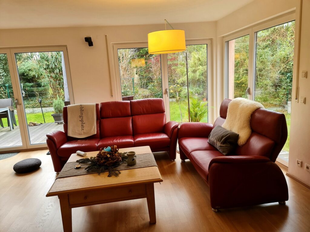 Leder vs. Stoffsofas: Vor- und Nachteile Modulare Sofas für flexible Raumgestaltung