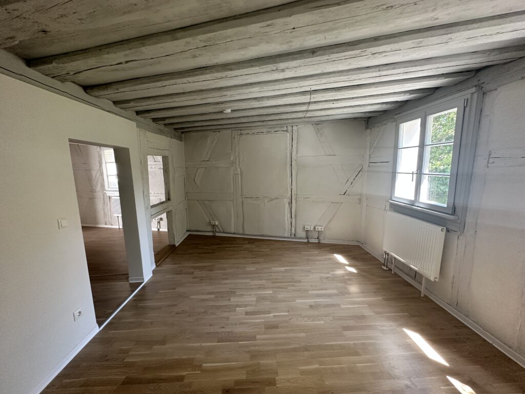 Kreative Wandgestaltung für Fachwerkräume Traditionelle Wandfarben für Fachwerk