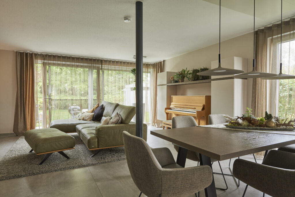 Möbelanordnung im Wohnzimmer planen Stilvolle Wohnzimmermöbel und -dekorationen