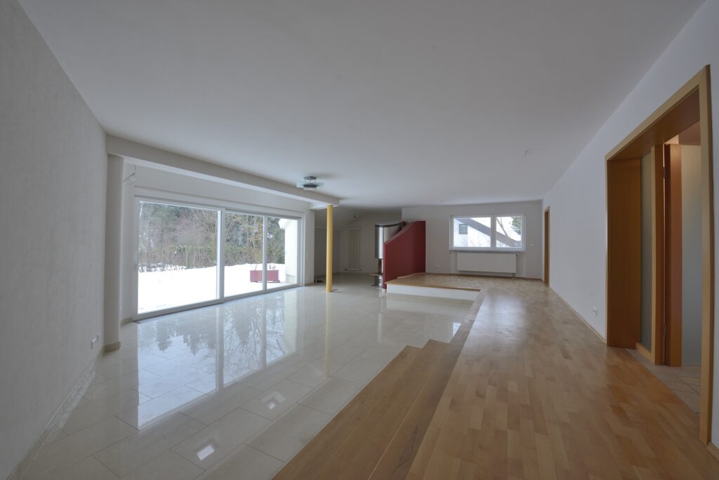 großer Raum vor Umgestaltung