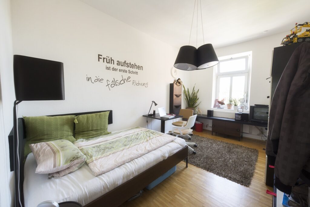 Jugendzimmer mit Ikea einrichten