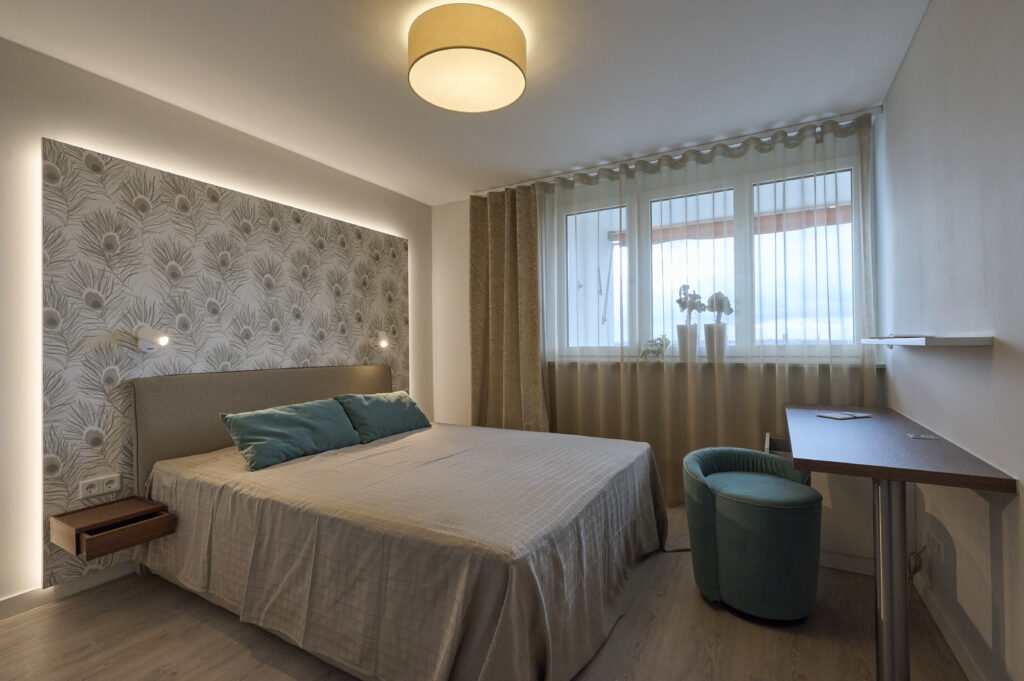 Schlafzimmer in Erdfarben