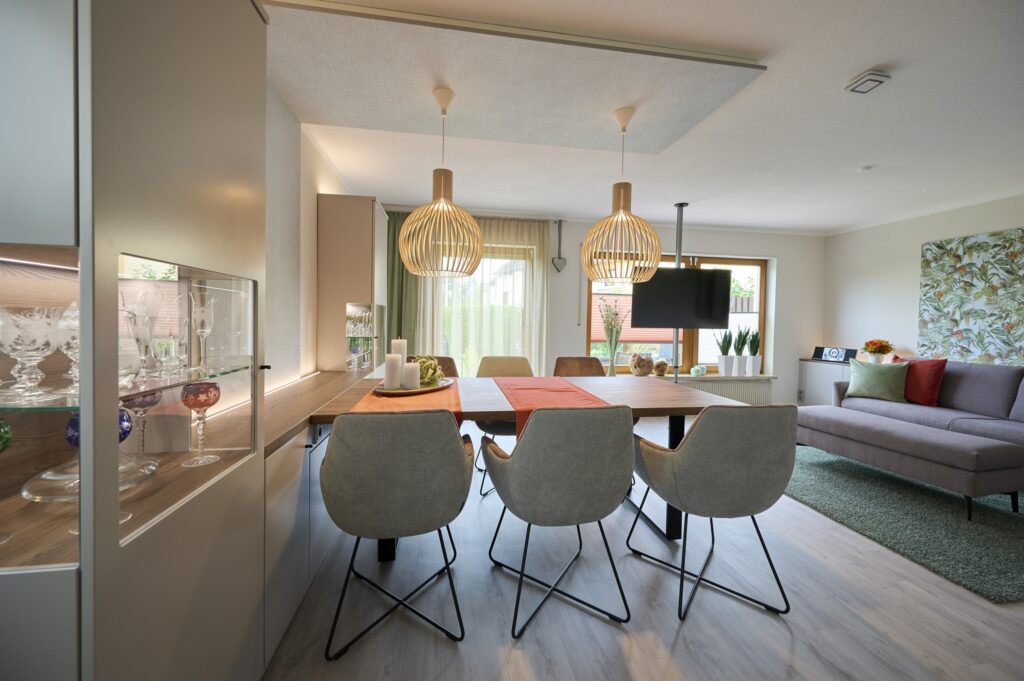 Essbereich mit viel Stauraum