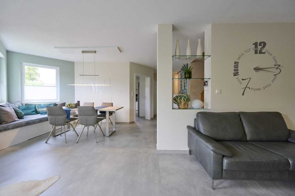 Wandnischen als Blickfang Funktionalität und Ästhetik von Wandnischen